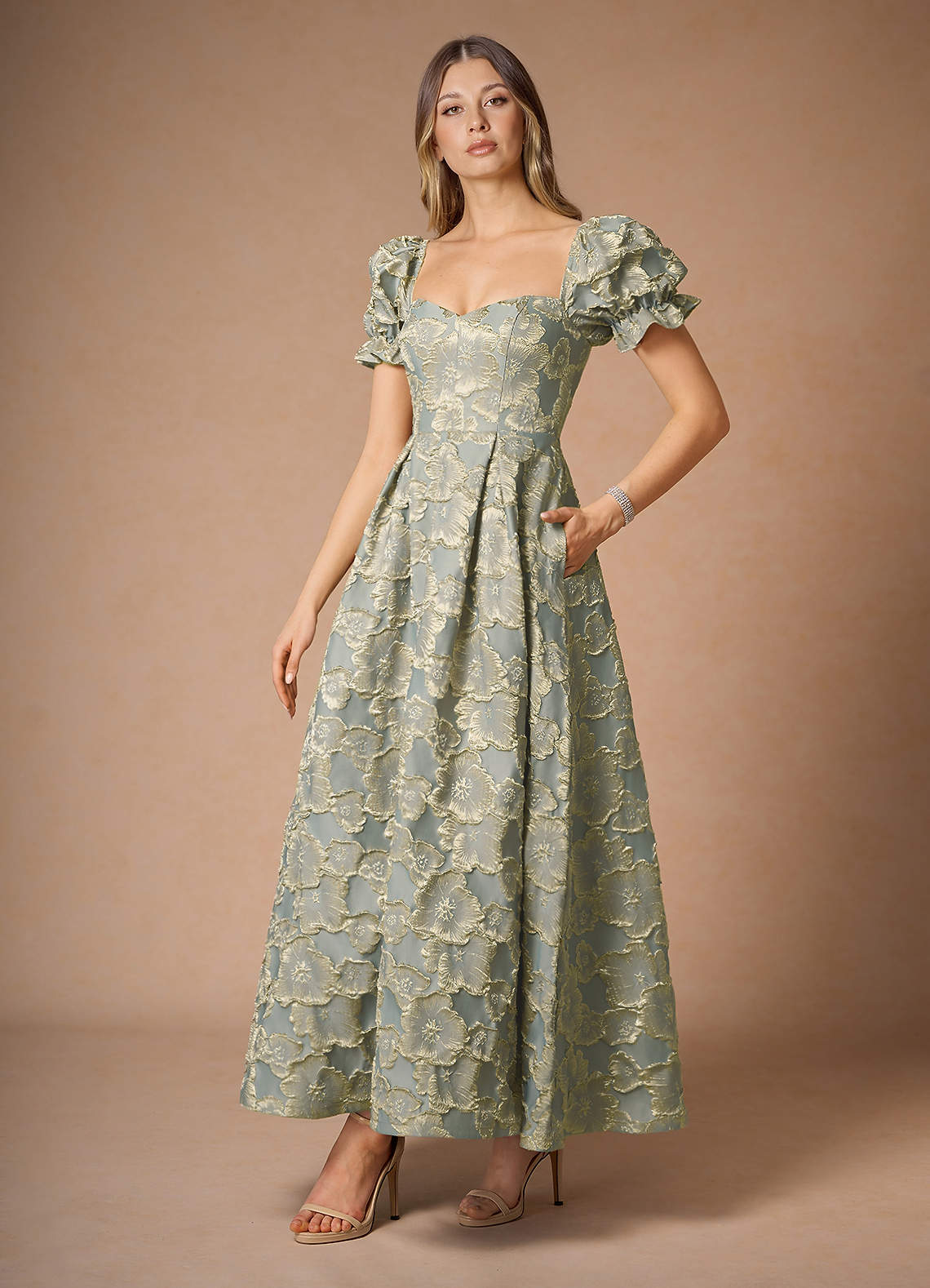 AMY-AZ37318780-final sales